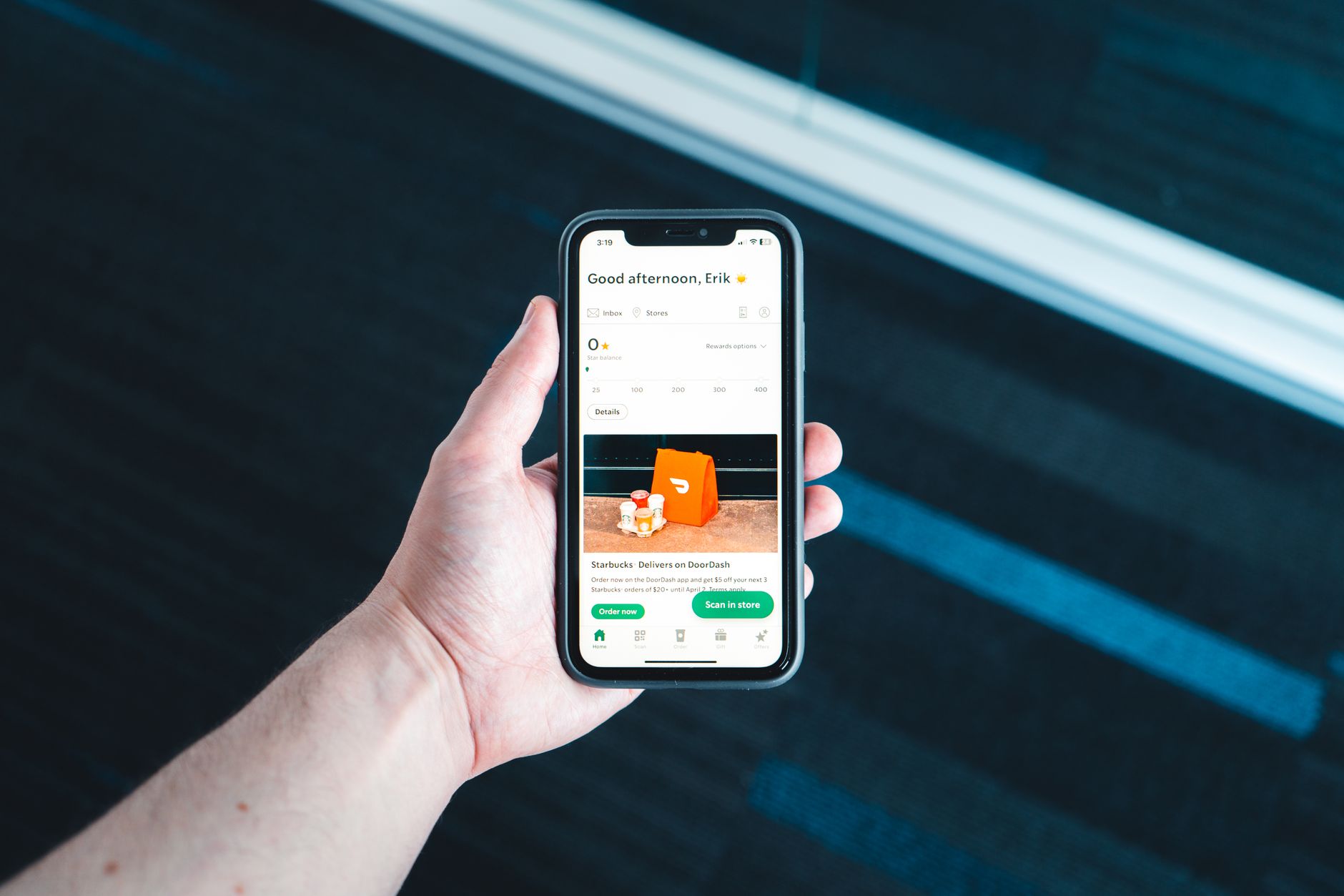 App de entregas num smartphone